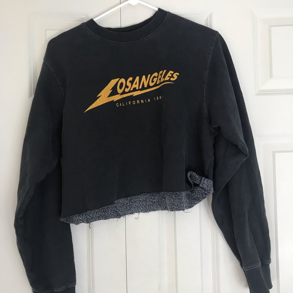 Brandy Melville Cropped Crew Neck.